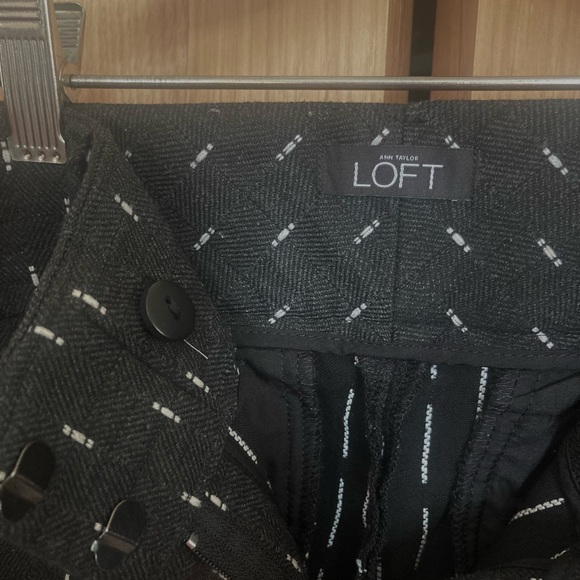 Loft Julia style Size 6 pant - Picture 2 of 8